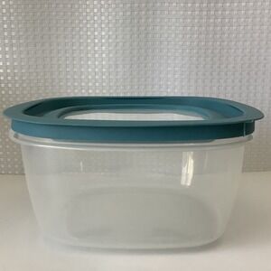 Rubbermaid Premier Square Food Storage Container 14 Cups 7J696 w/ Blue Lid